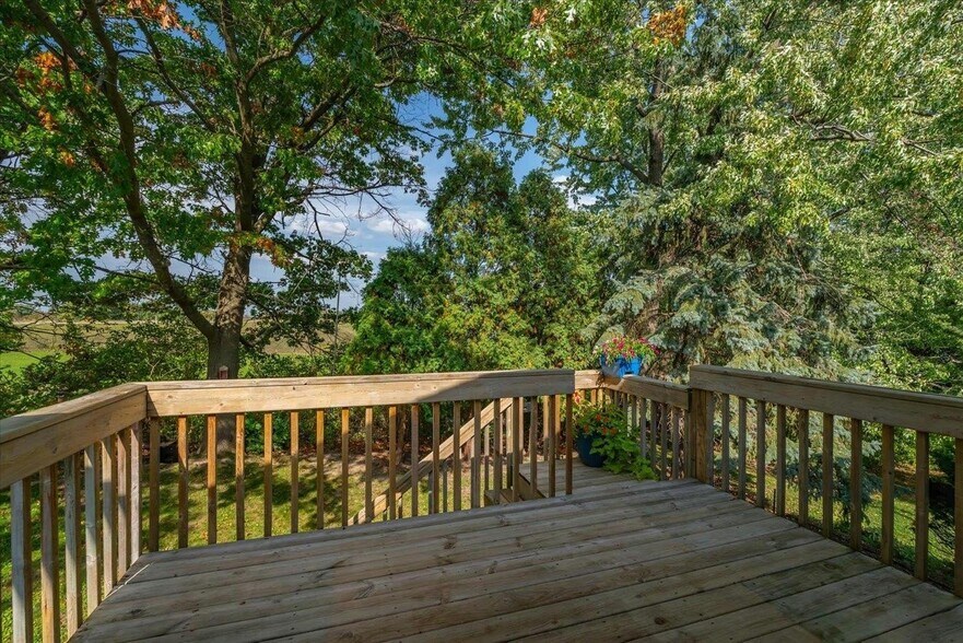 Building Photo - 390 Columbus Ct