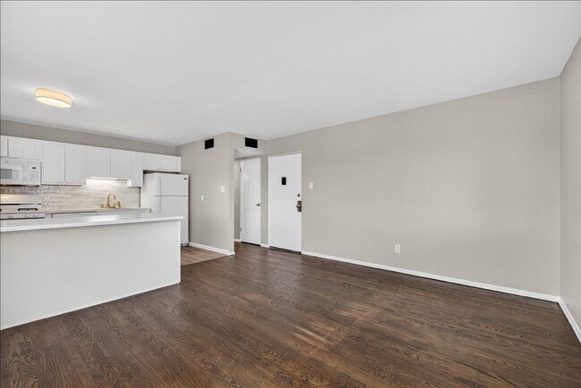 Building Photo - The Penthouse