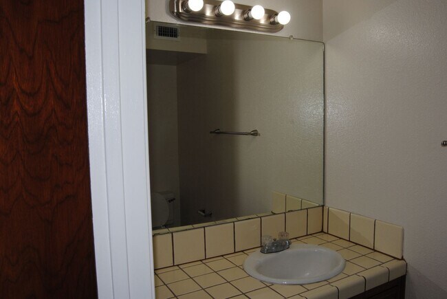 Building Photo - 3520 Ashe Rd