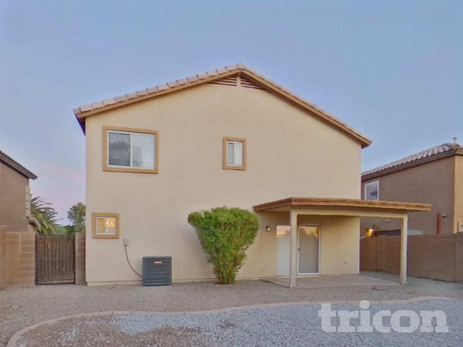 Building Photo - 1388 S Portland Ave