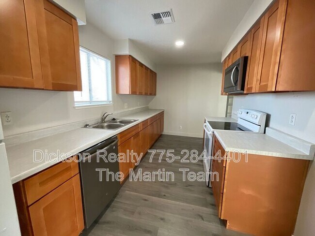 Building Photo - 1090 Barstow St