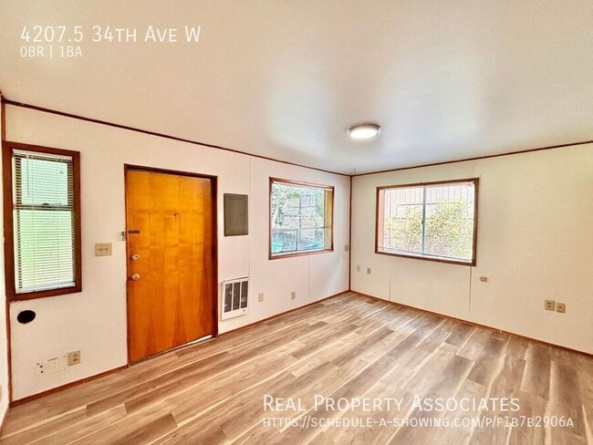Building Photo - 4207.5 34th Ave W