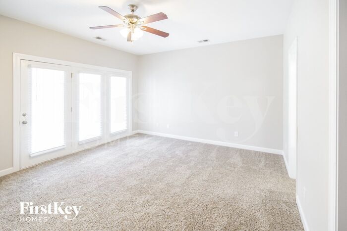 Building Photo - 126 Garden Grove Dr
