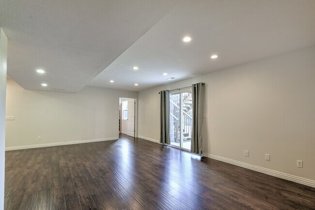 Building Photo - 1791 Fruit Farm Rd