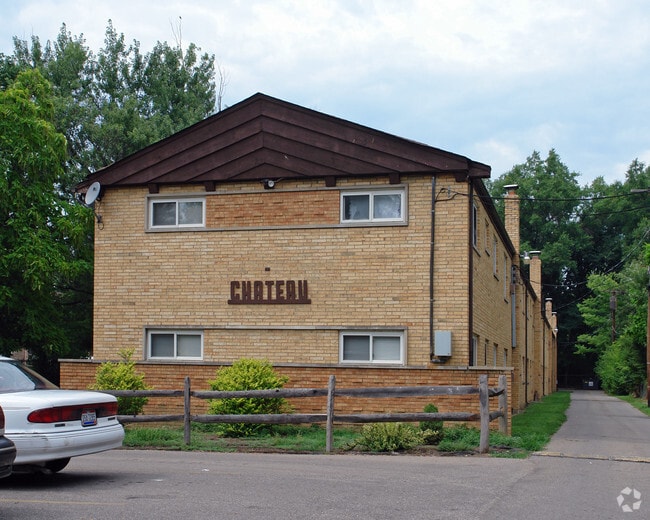 Clovernook Chateau 2302 W Galbraith Rd Cincinnati OH 45239