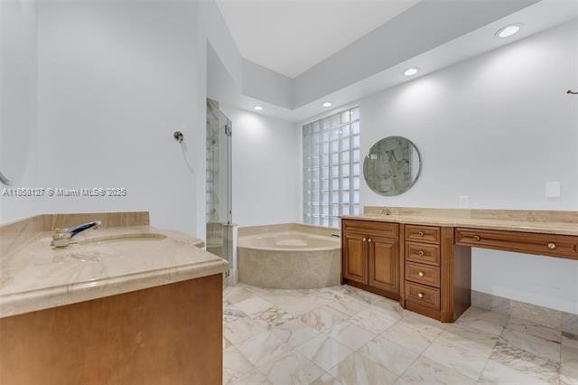 Building Photo - 2468 Bay Isle Ct