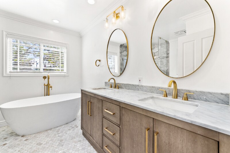 Building Photo - 5400 Columbus Ave