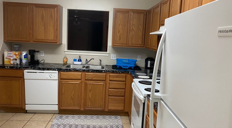 Building Photo - 512 N Chicago Ave