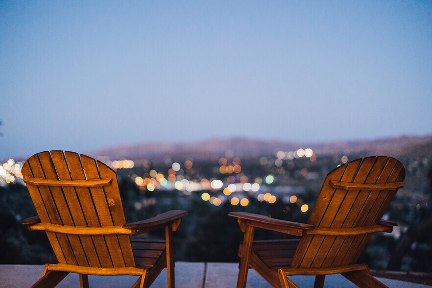 Building Photo - 7370 North Park