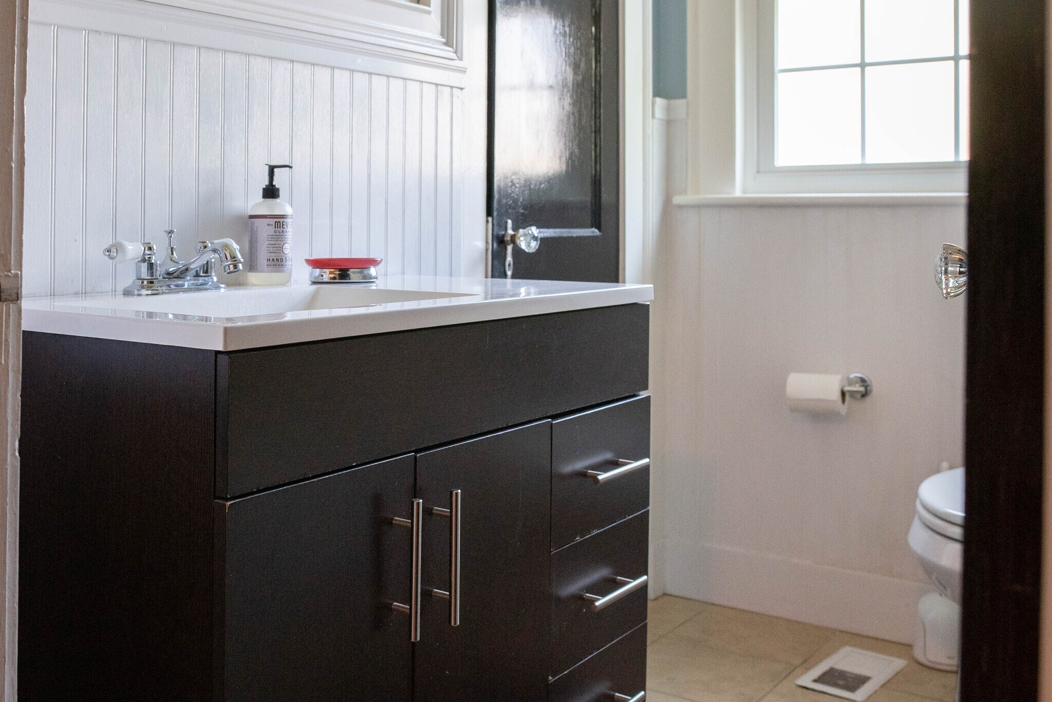 First Floor Full Bathroom - 417 E Government Ave