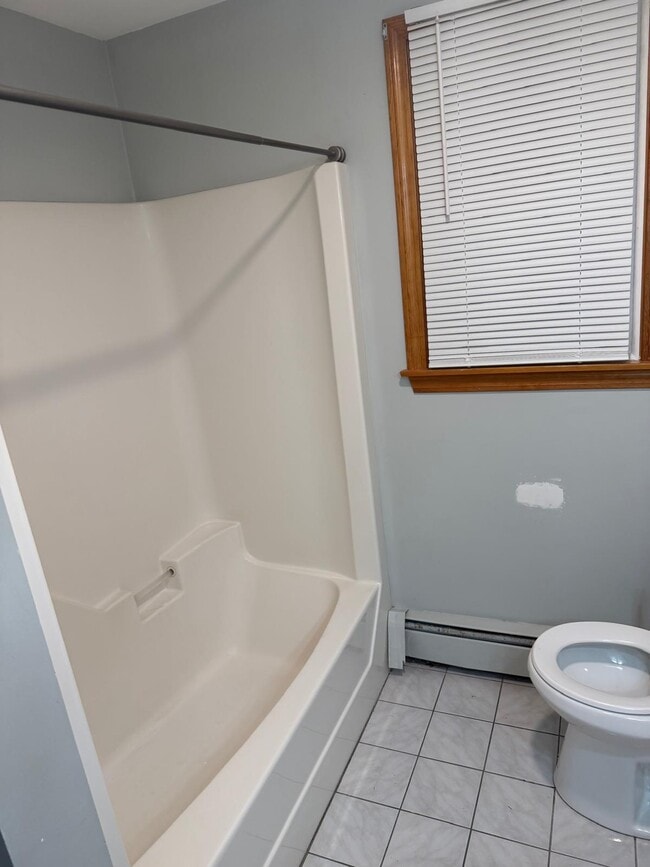 Building Photo - 61 Tracey St