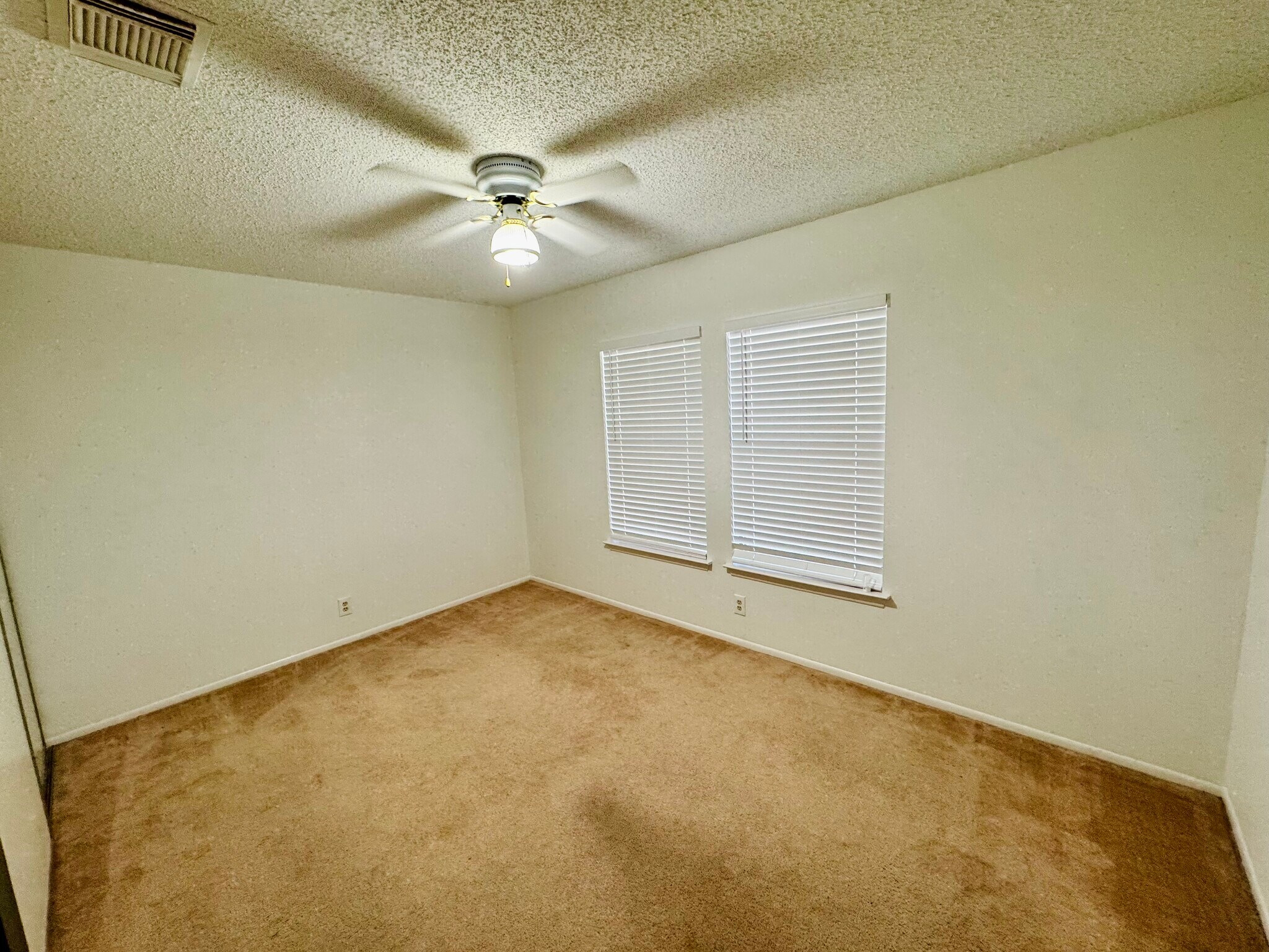 Building Photo - 9250 Ridge Path