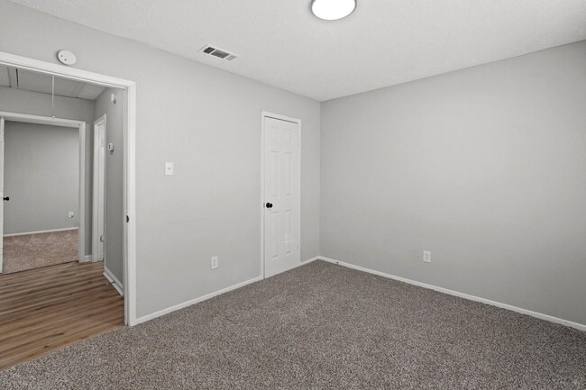 Building Photo - 7215 Trogon Ln