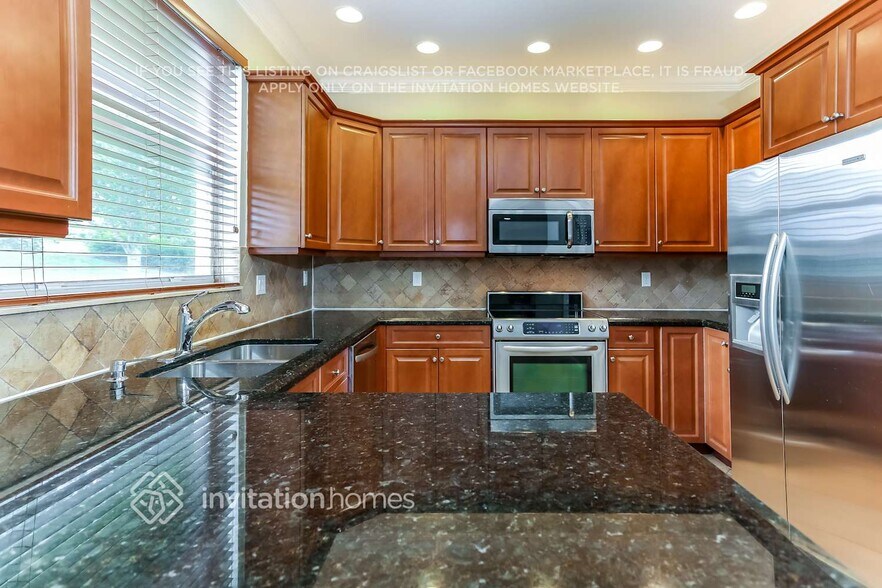 Building Photo - 2709 Pienza Circle