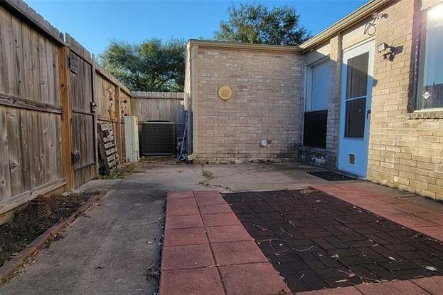 Building Photo - 6604 Montauk Dr