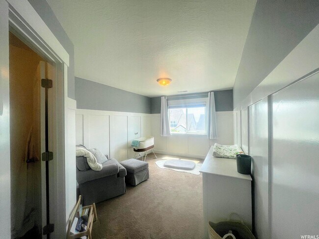 Building Photo - 616 W 4050 N