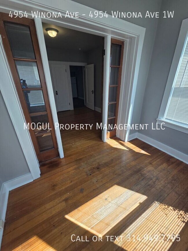 Building Photo - 4954 Winona Ave