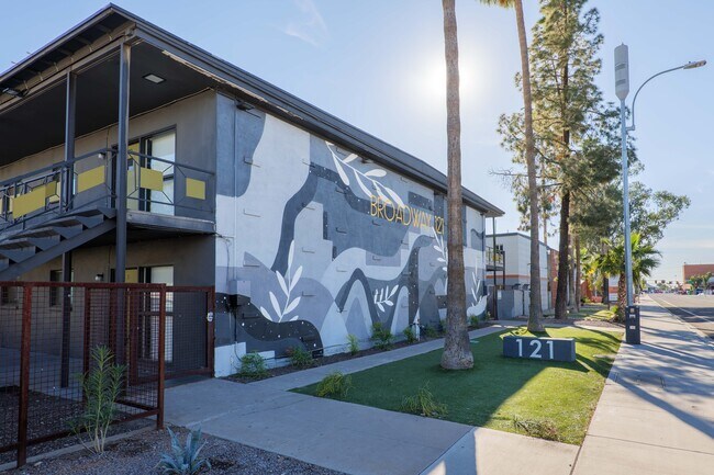 Building Photo - Broadway Apartments