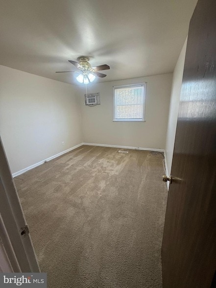 Building Photo - 1334 E Upsal St