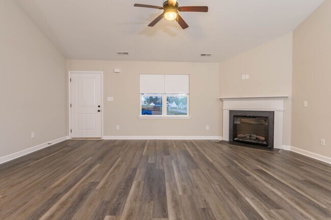 Building Photo - Ready NOW! Close to MARSOC, Stone Bay & MCB Camp LeJeune Sneads Ferry Gates