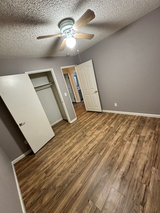 Building Photo - 1359 Dove St