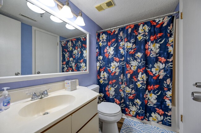 Building Photo - FURNISHED OFF-SEASON OCEANFRONT MONTHLY RENTAL
