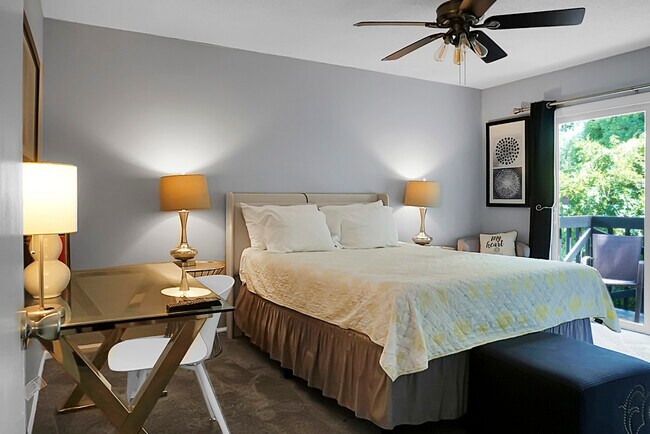 Building Photo - 2483 Realm St