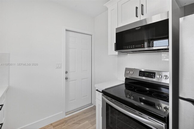 Building Photo - 1801 SW 5th St