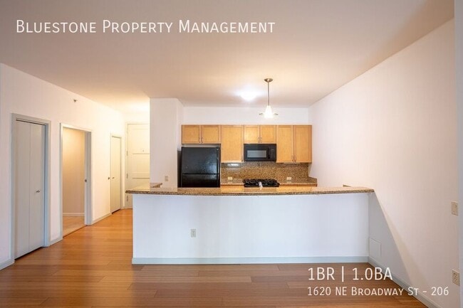 Building Photo - 1620 NE Broadway