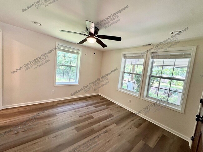 Building Photo - 151 Hopewell Church Dr