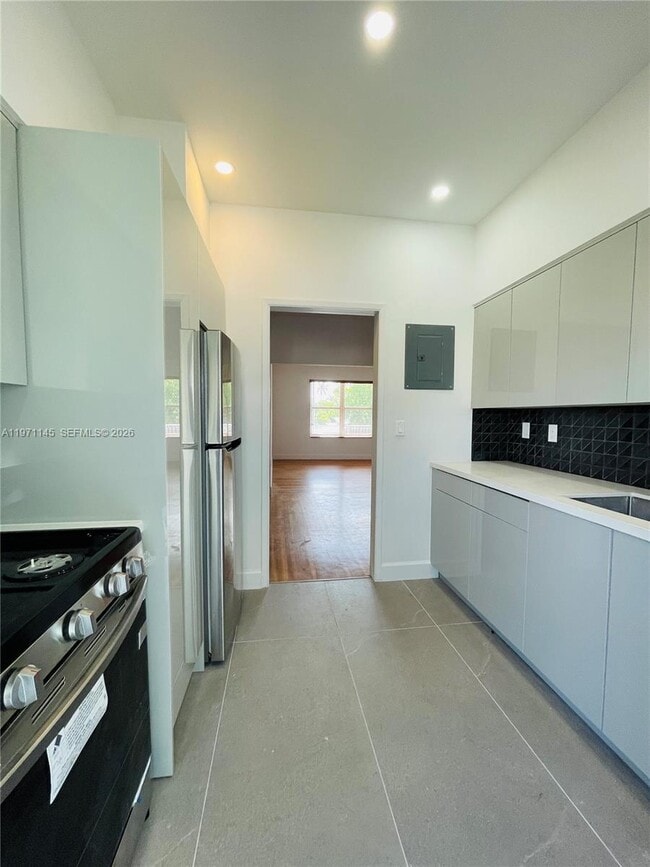 Building Photo - 1905 Calais Dr