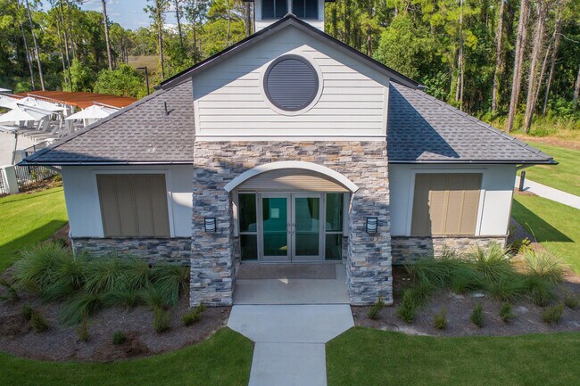 Building Photo - 9000 Heron Walk Dr