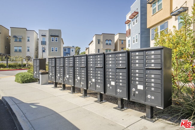 Building Photo - 756 Daniel Freeman Cir