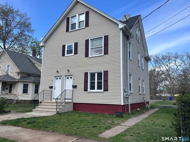 Building Photo - 38 Spring St