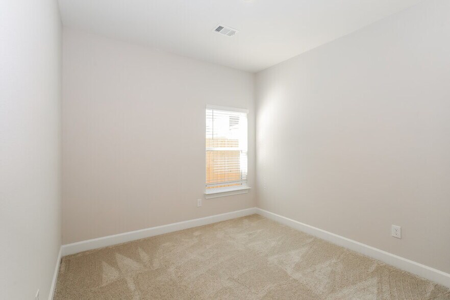 Building Photo - 1106 Princeton Hts Blvd