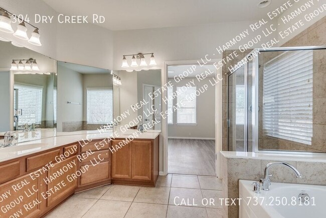 Building Photo - 304 Dry Creek Rd
