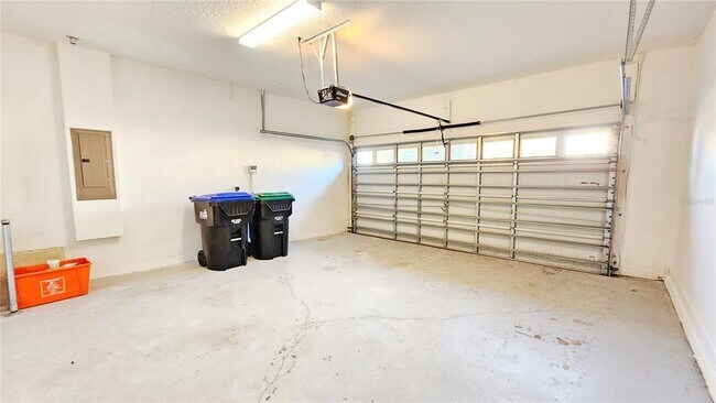 Building Photo - 5612 Water Pier Ln