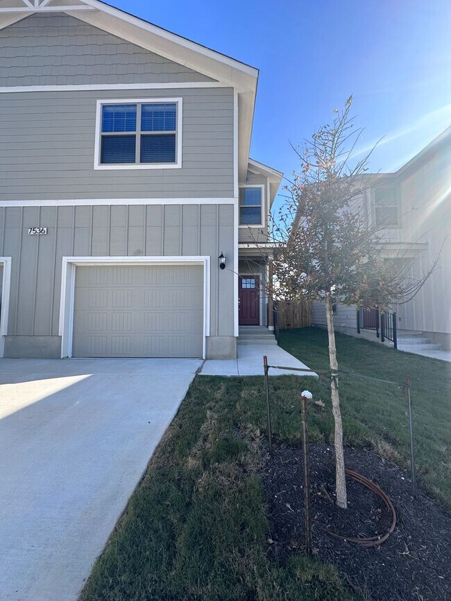 Building Photo - NEW CONSTRUCTION IN GATED COMMUNITY!!! BUI...