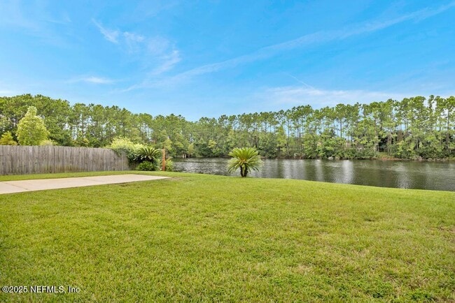 Building Photo - 12895 Bentwater Dr
