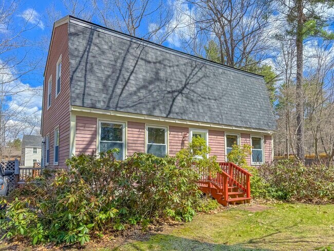 Building Photo - 60 Evergreen Ave
