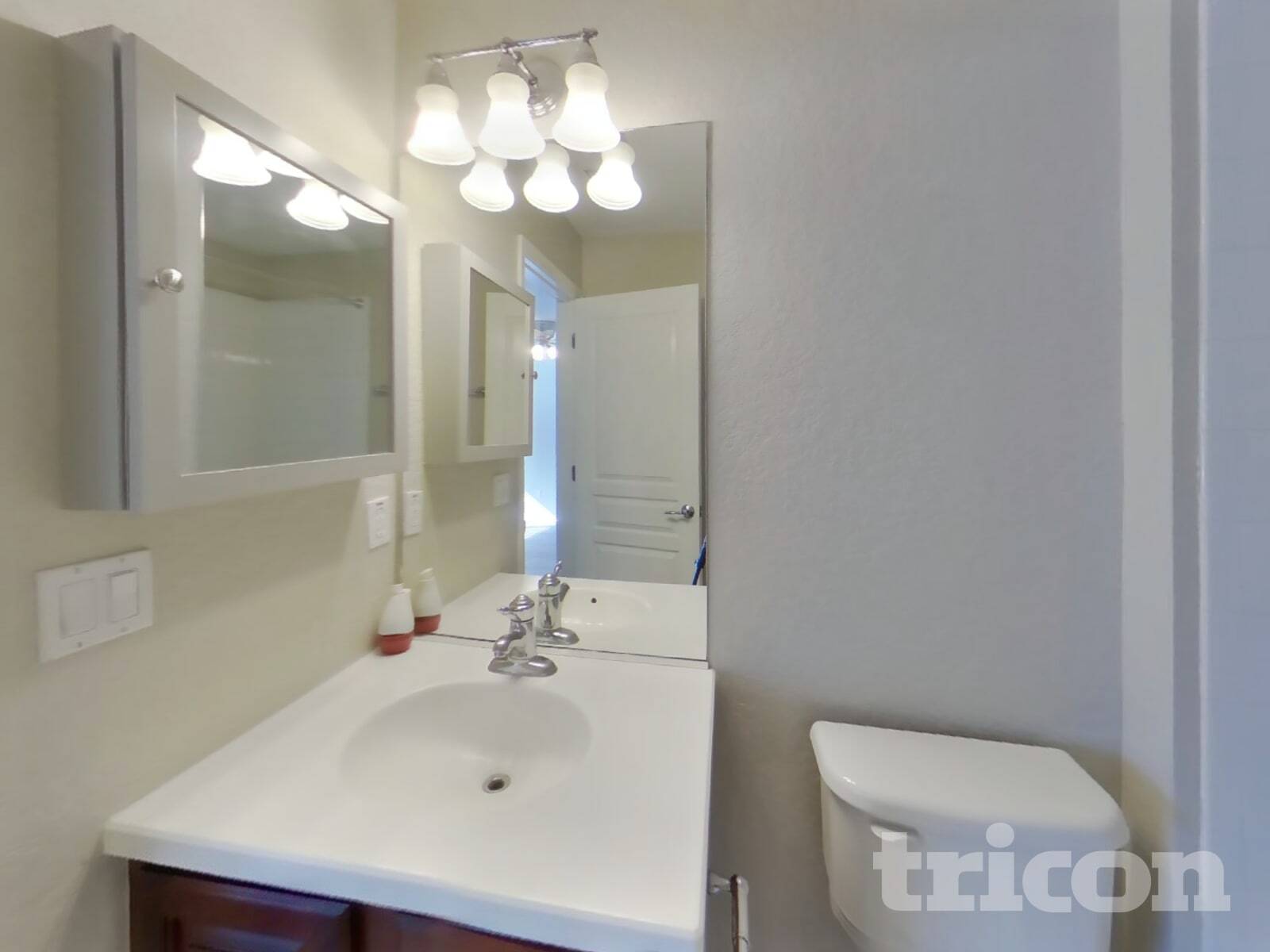 Building Photo - 13309 Fernow St