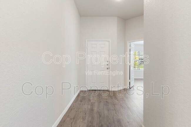 Building Photo - 1133 Eagle Xing