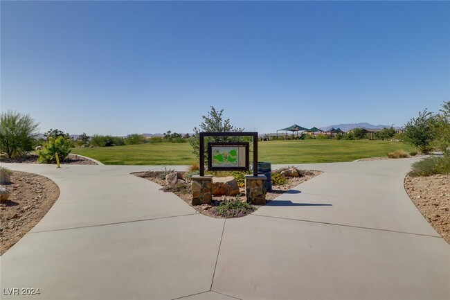 Building Photo - 6584 Mountain Spirit Ct