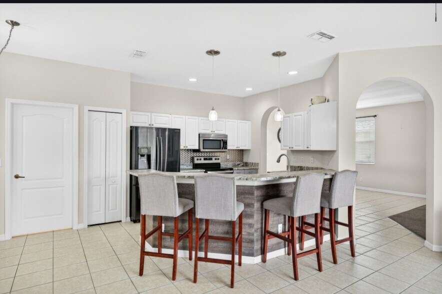 Building Photo - 21560 Brixham Run Loop