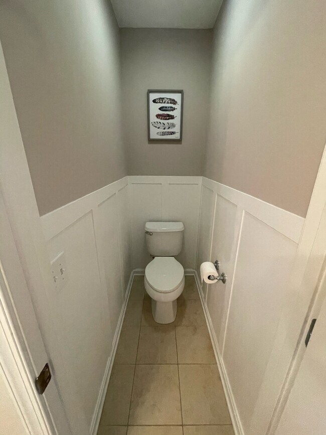 Building Photo - 612 Ellison Dr