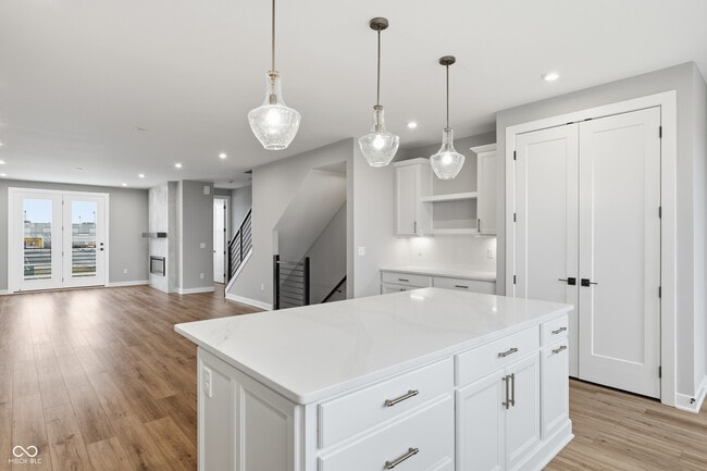 Building Photo - 420 Elite St