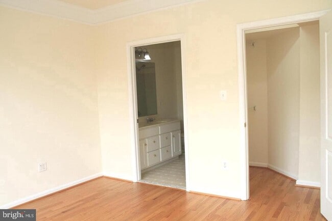 Building Photo - 12185 Abington Hall Pl