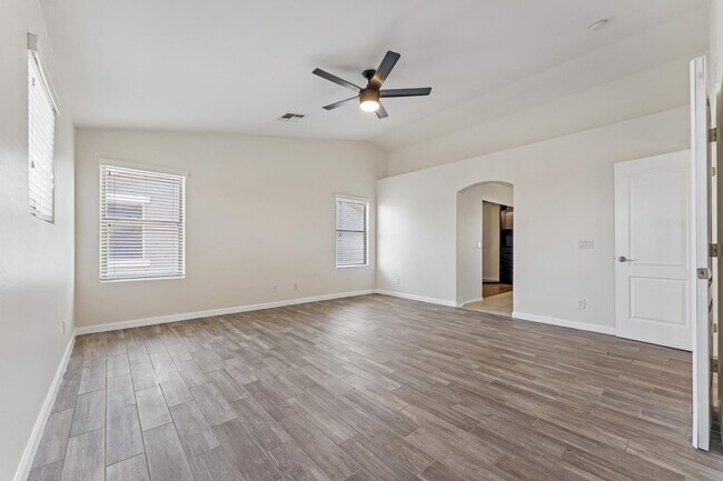 Building Photo - 18024 W Maui Ln