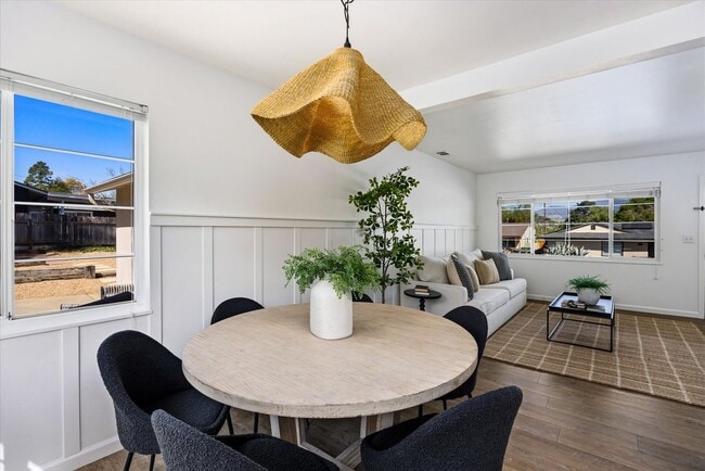 Building Photo - 191 Del Sur Way