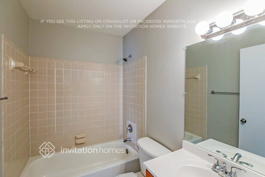 Building Photo - 5885 Eddy Ct